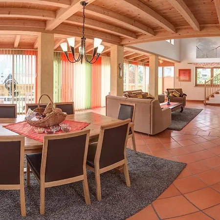 Landvilla Romantika דירה
